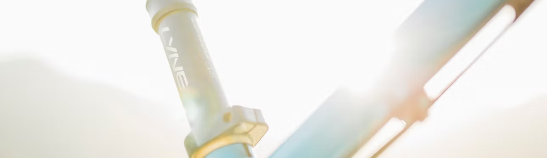 Banner 205