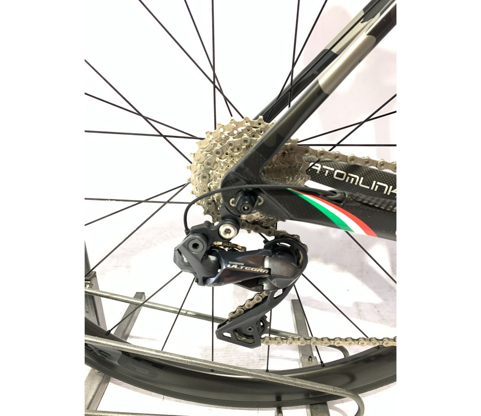 Pre-Owned Cipollini Bond DI2 Carbon Road Bike - Medium