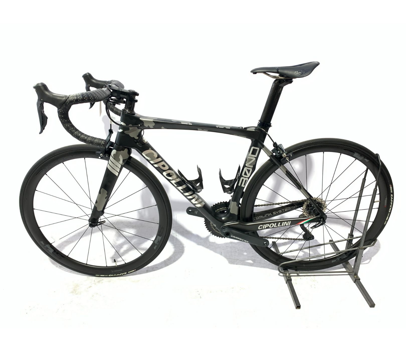 Pre-Owned Cipollini Bond DI2 Carbon Road Bike - Medium