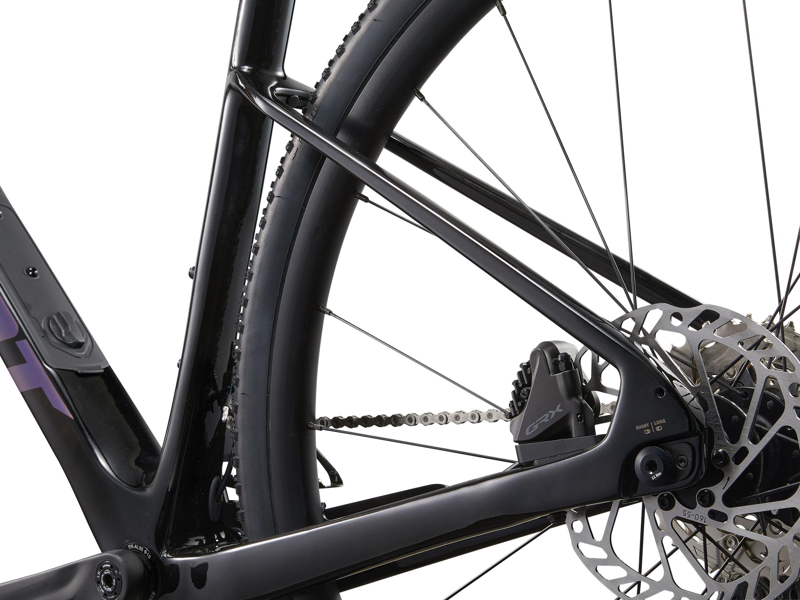 Giant Revolt Advanced 2 Carbon Gravel Bike 2025