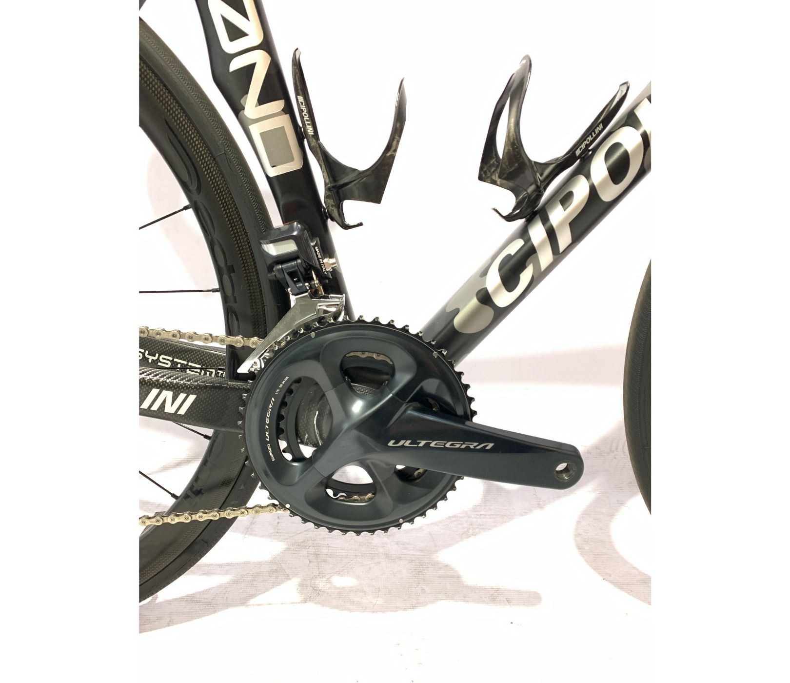 Pre-Owned Cipollini Bond DI2 Carbon Road Bike - Medium